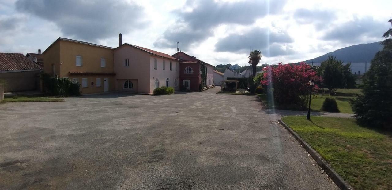 Hôtel Castel d'Olmes Tabre Buitenkant foto